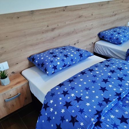 Pool And Villa Splav Dunavac Futog Bagian luar foto